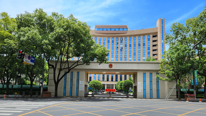 行政管理机关办公楼安装步进式开水器，逐层加热满足大流量饮水需求！